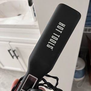 Hot Tools Flat Iron